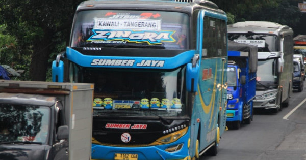 Arus Balik Mudik Lebaran Idul Fitri, Sobat Diminta Jaga Jarak Aman Kendaraan
