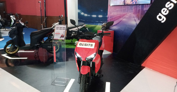 Gesits Bocorkan Motor Listrik Terjangkau, Tak Sampai Rp15 Juta di PEVS 2024